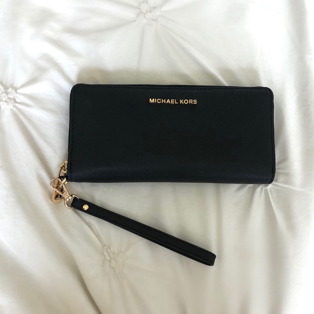 Michael Kors Saffiano Leather Continental Wallet